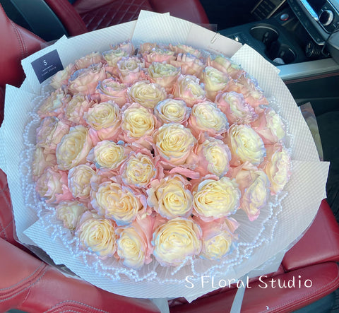 Pearl Aurora Roses Bouquet