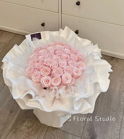 Preserved pink roses bouquet 33