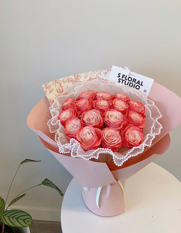 Tinted Pink Flamingo roses Bouquet