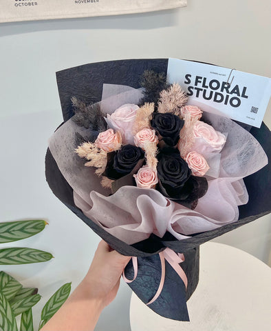Black and Pink preserved roses bouquet