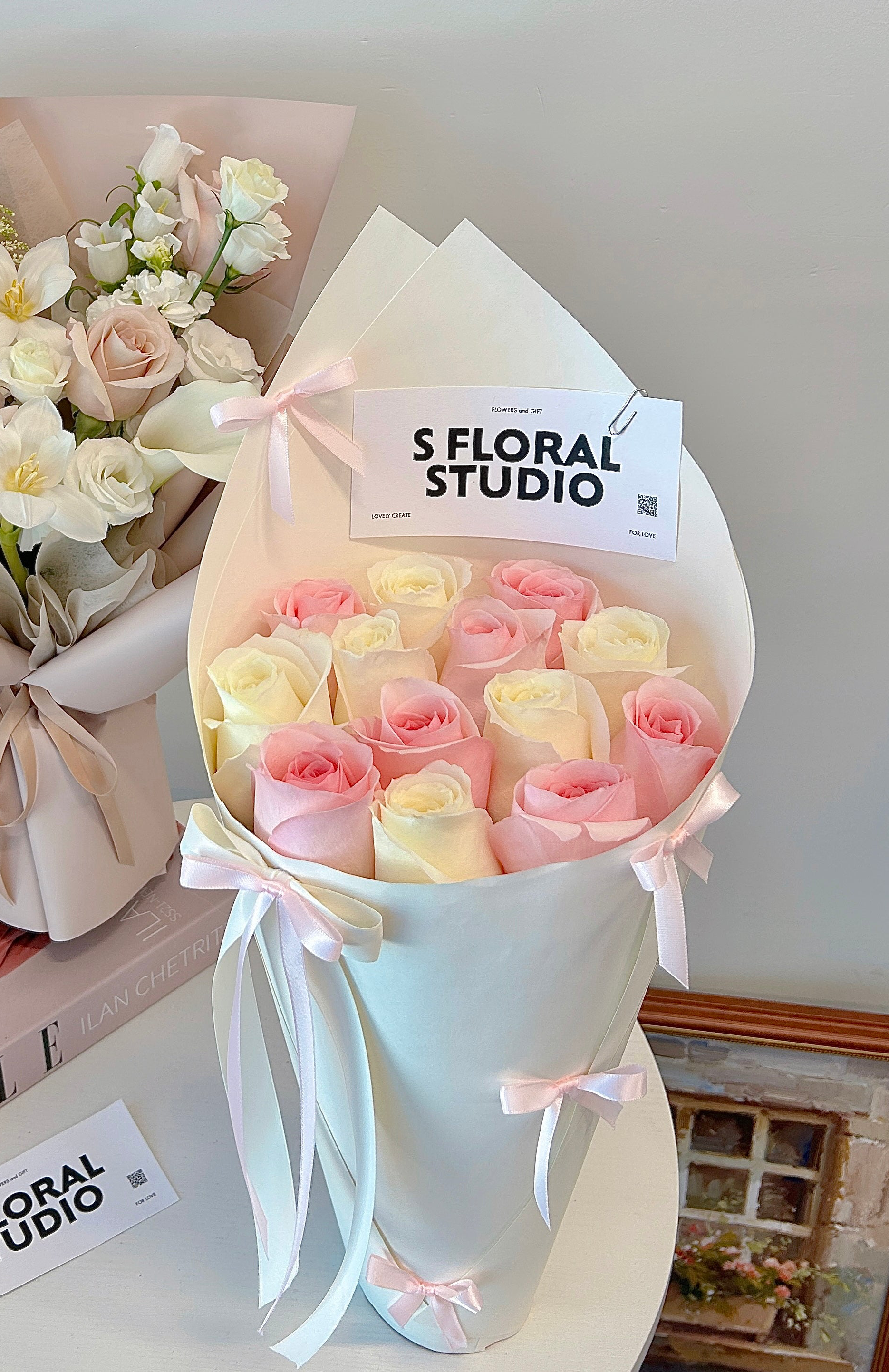 Mixed Roses Cone