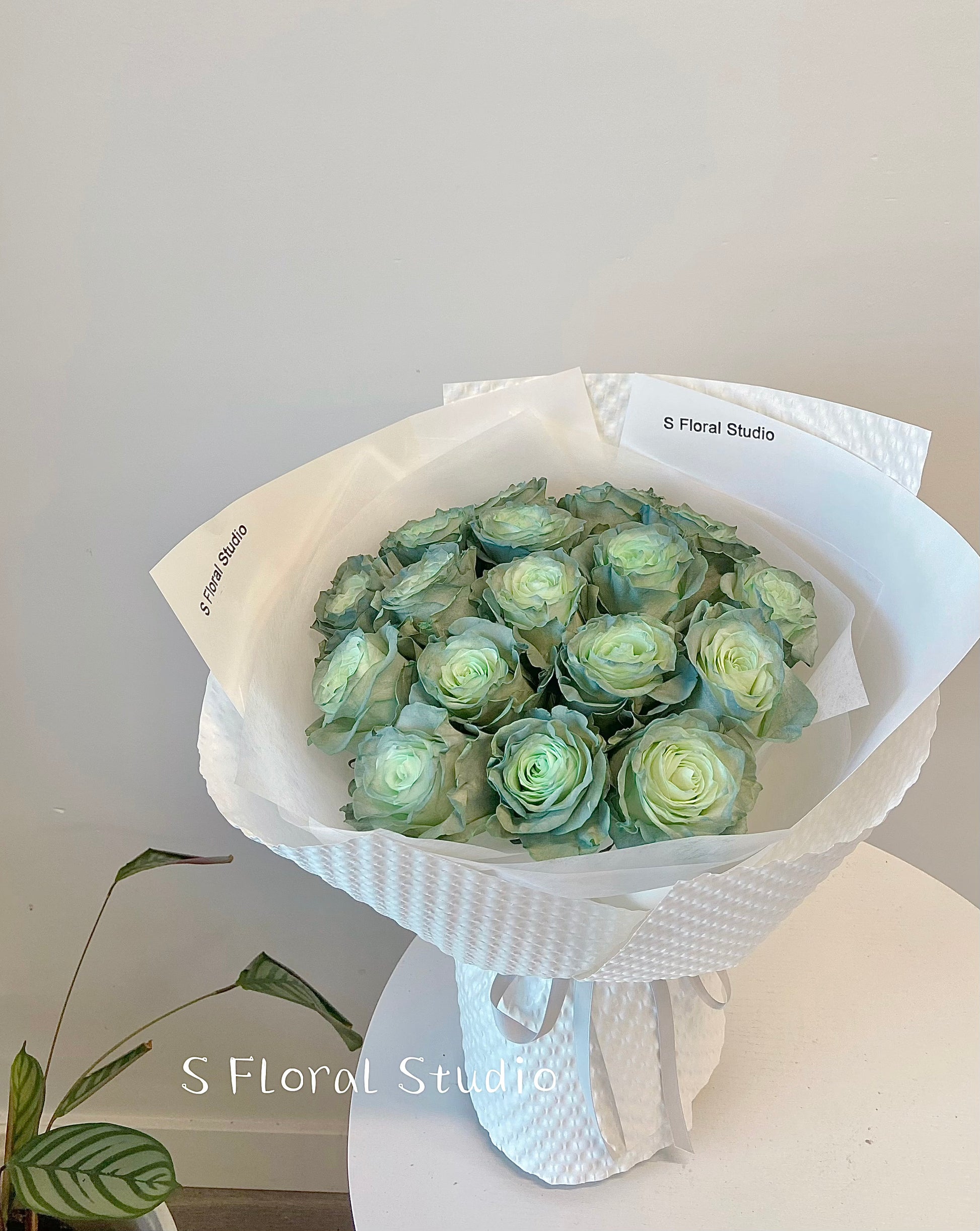 Special Eucalyptus roses Bouquet