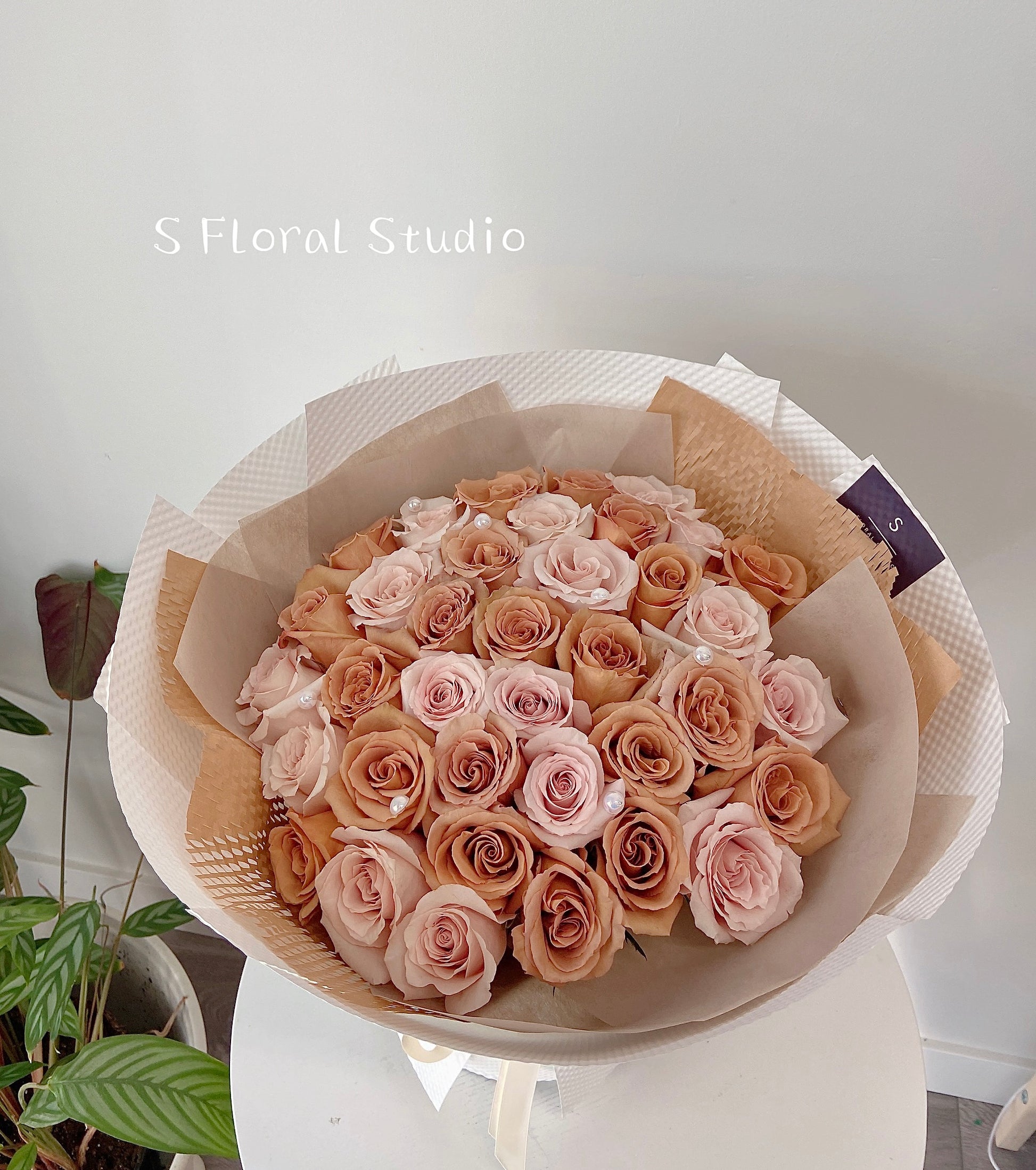 Maillard Style roses bouquet 33