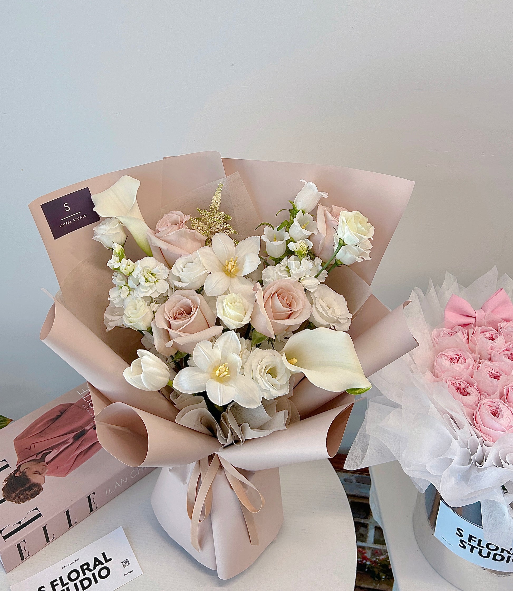 Assorted Flower Bouquet（beige/white）