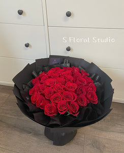 Red Roses Bouquet 33