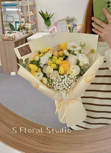 Assorted flower Bouquet（cream/yellow）