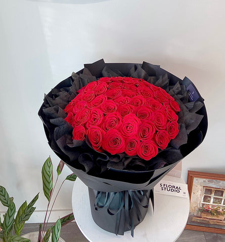 Red Roses Bouquet 52