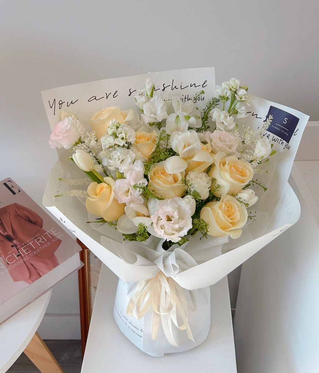 Assorted flower Bouquet（cream/yellow）