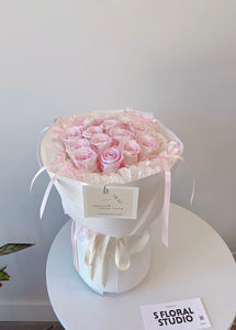 Preserved roses bouquet