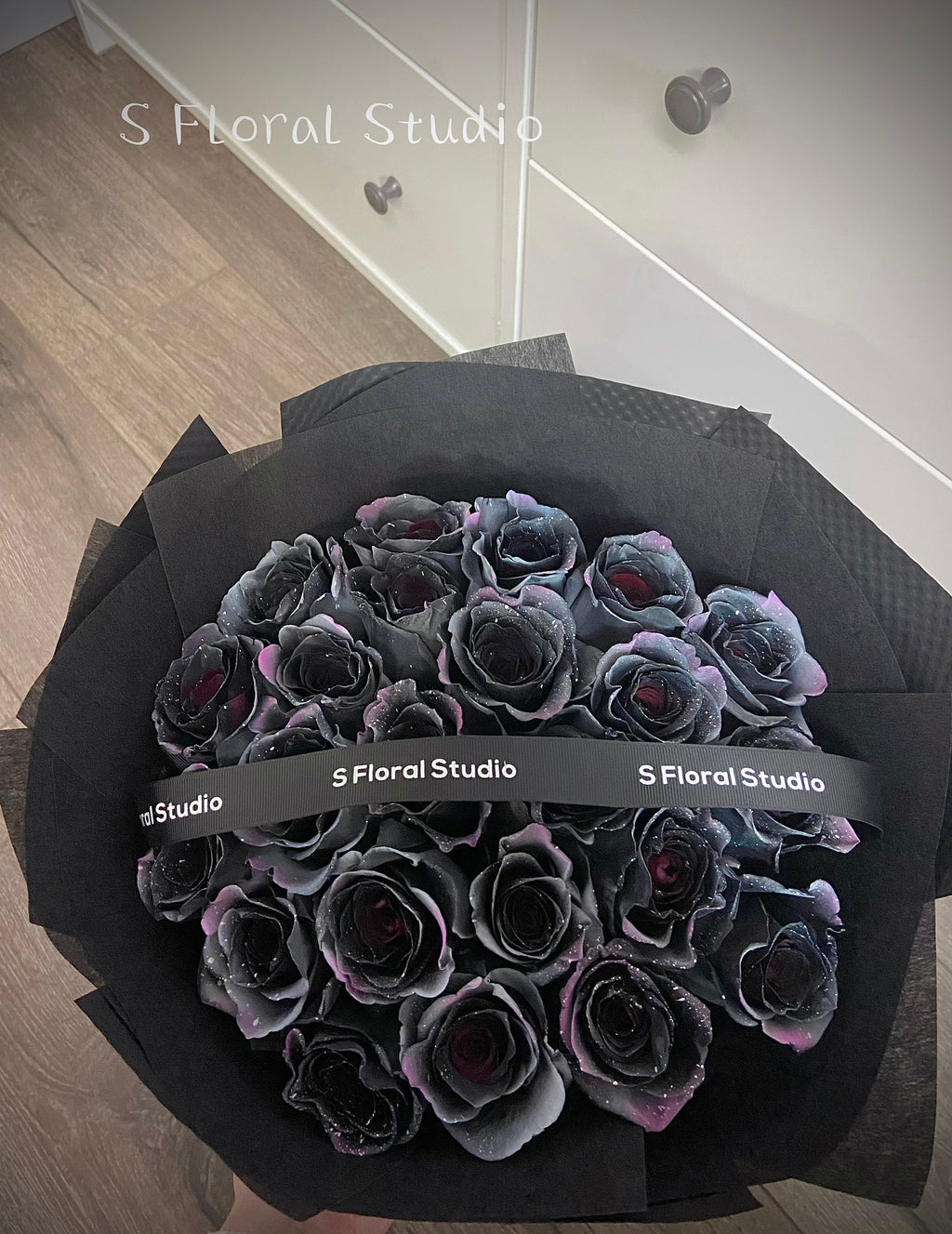 Sparkle Moon roses bouquet