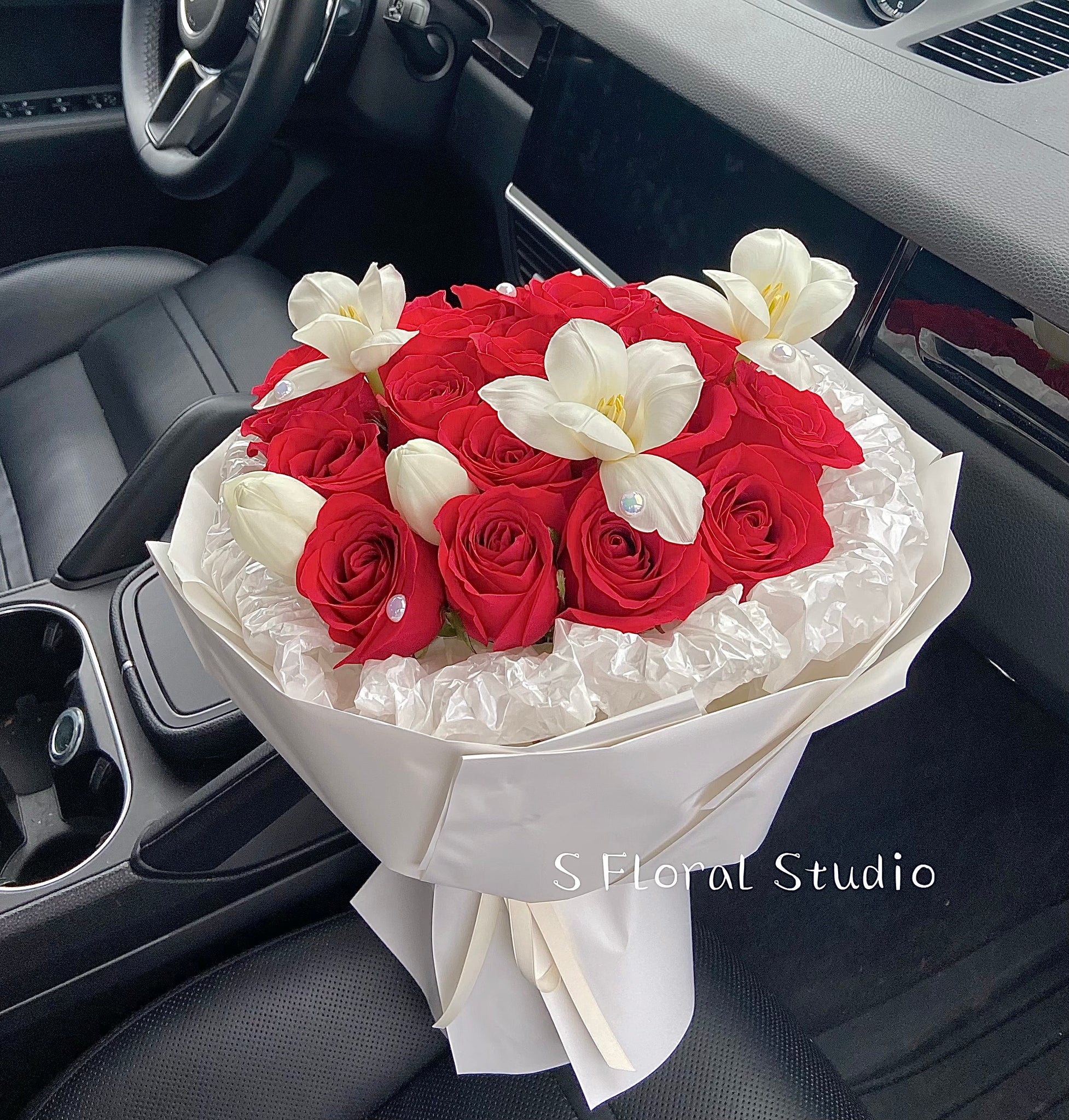 Red roses with tulips Bouquet