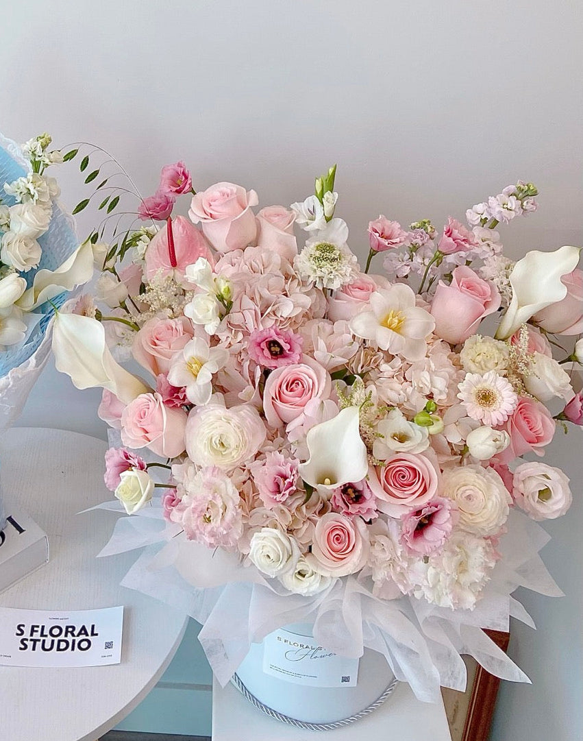 Assorted Flowers Box