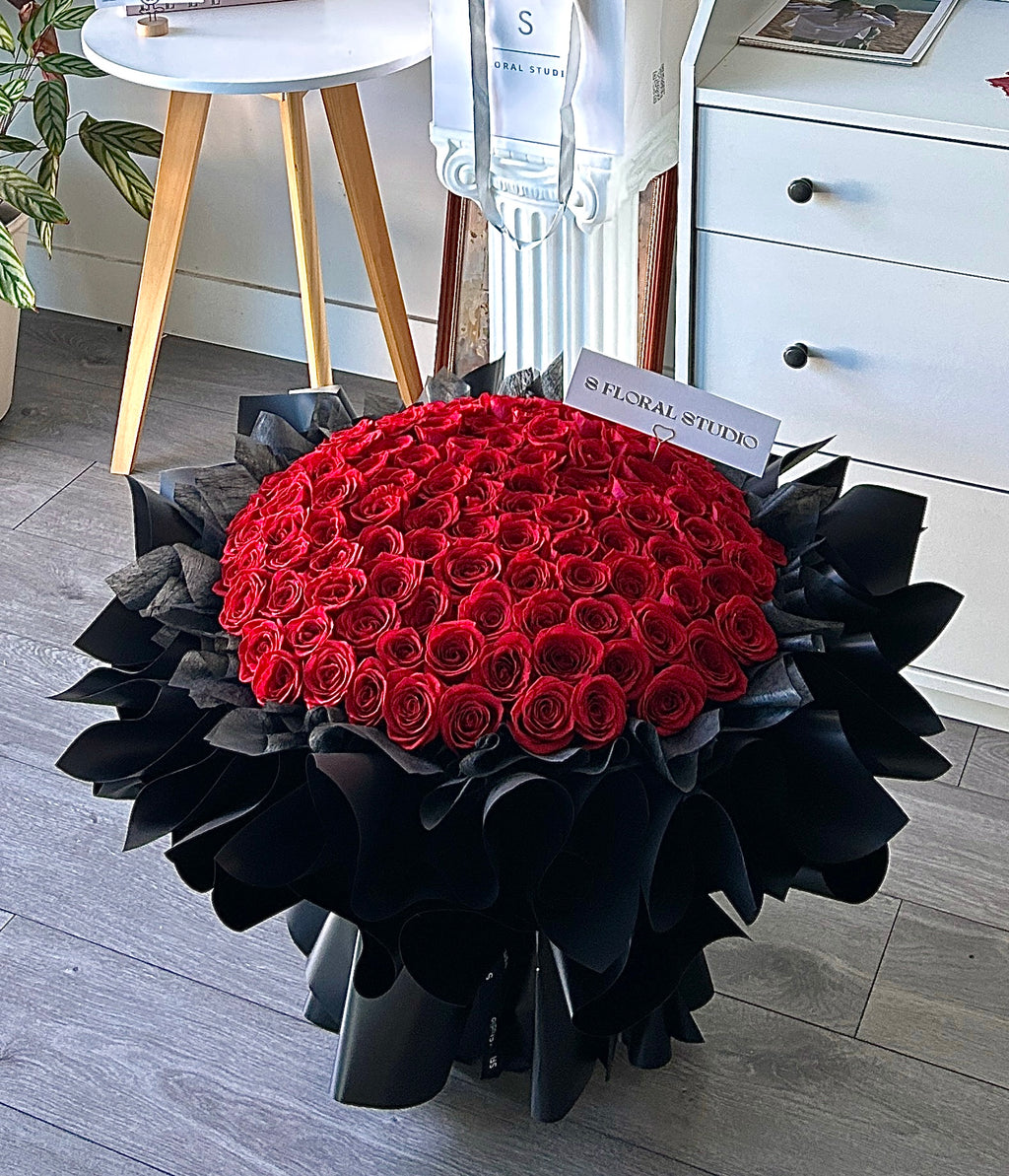 Red Roses Bouquet 99