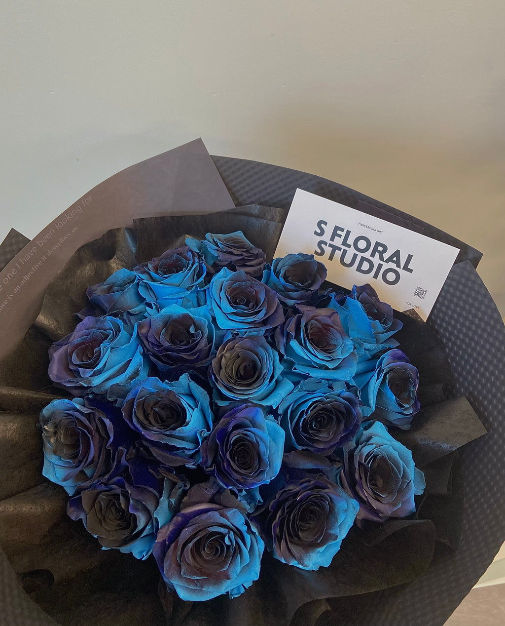 Cosmic Blue rose bouquet 21