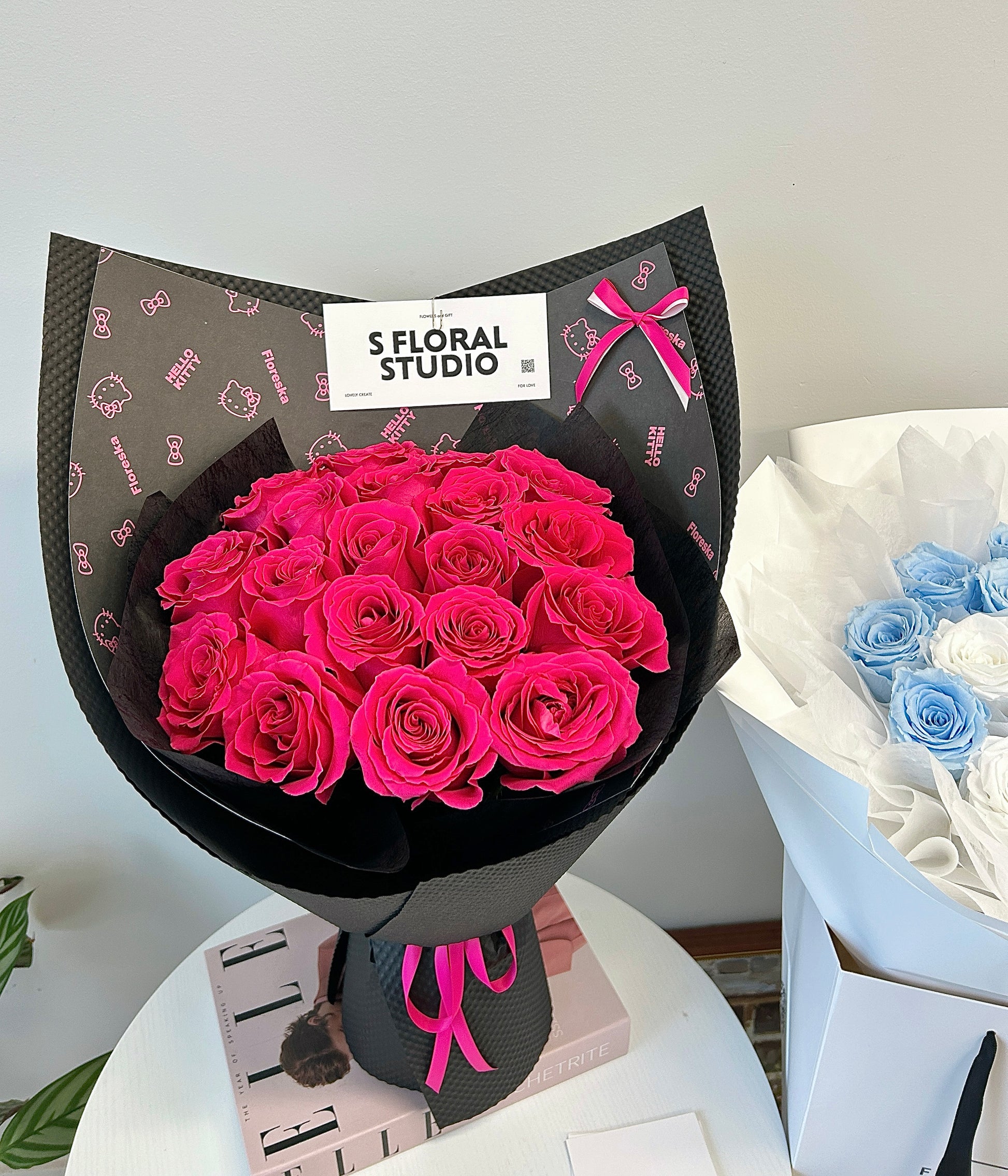 Hot pink Roses Bouquet