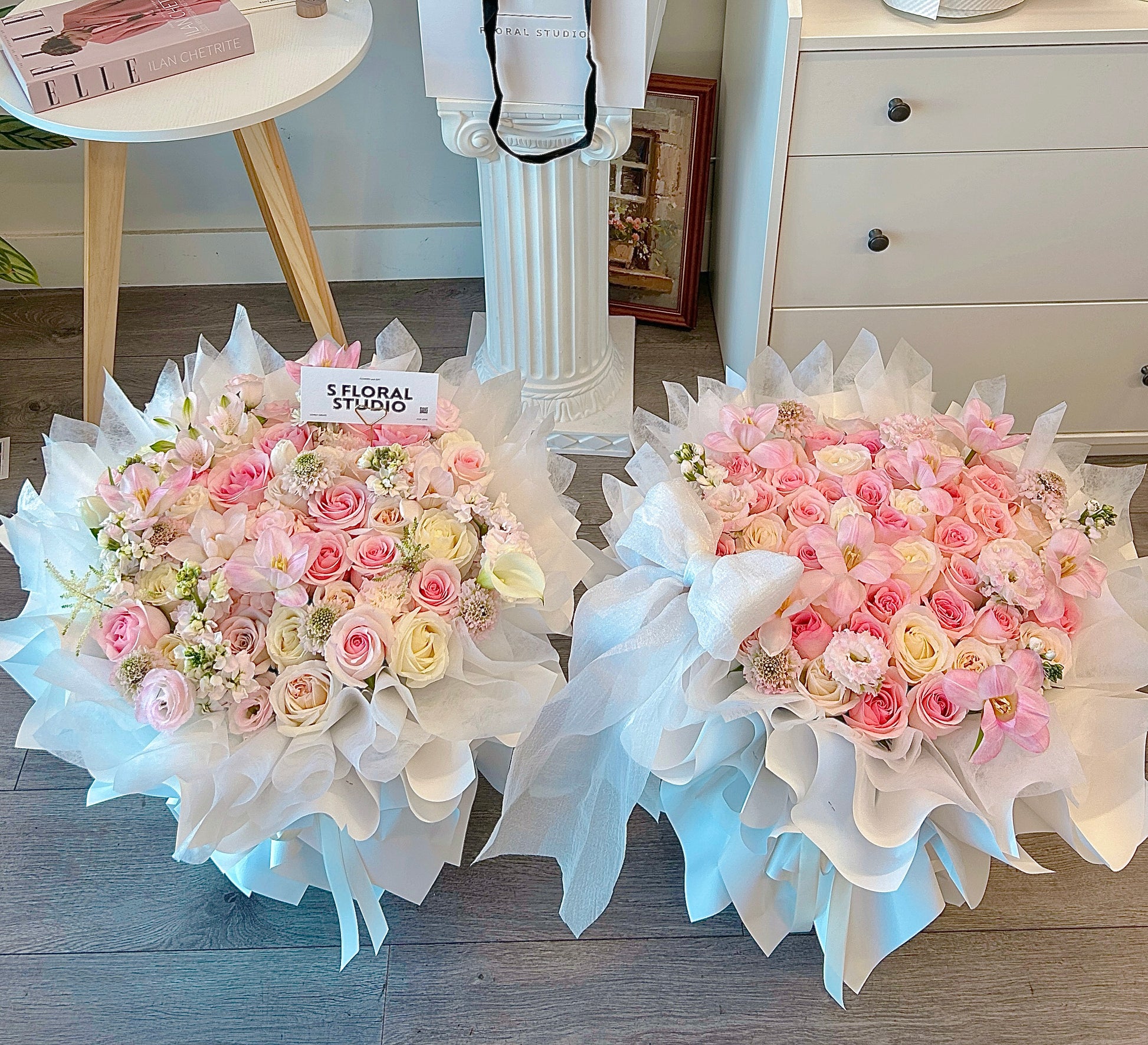 Assorted flower Bouquet (light pink/white)