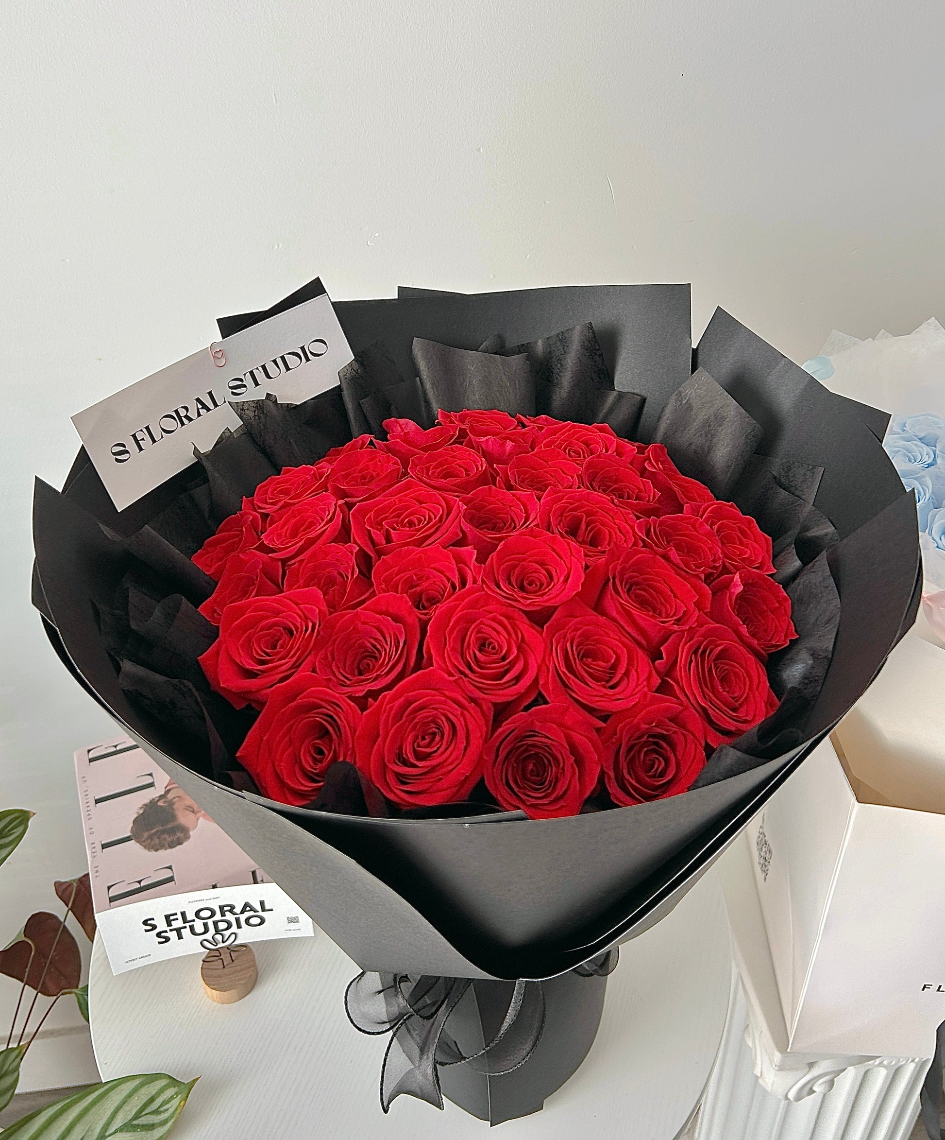 Red Roses Bouquet 33