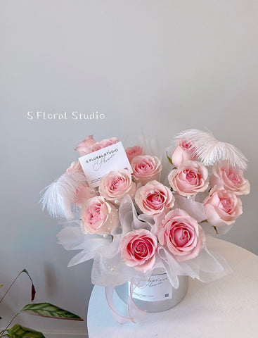 Pink roses Box