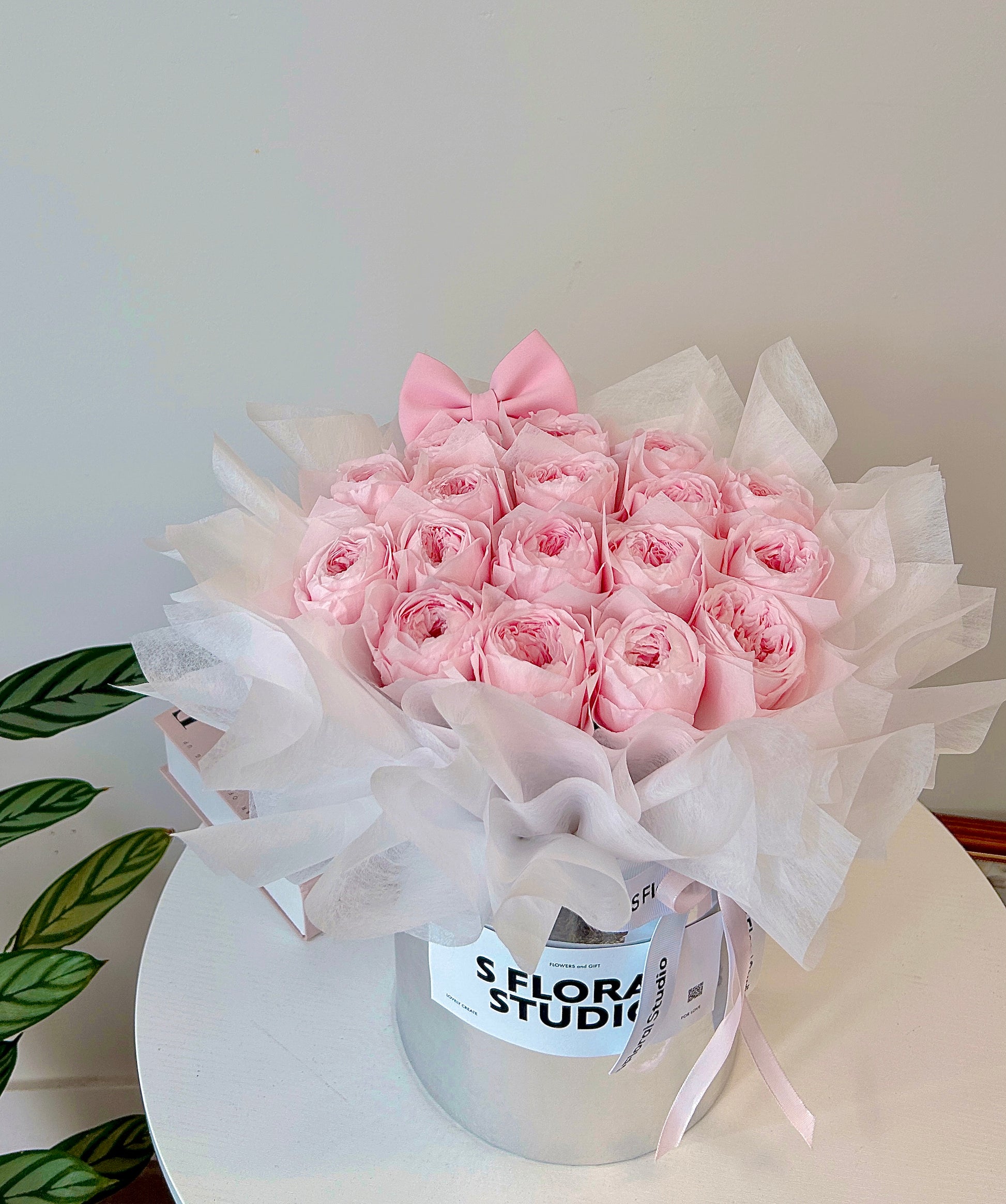 Preserved Austin roses Box