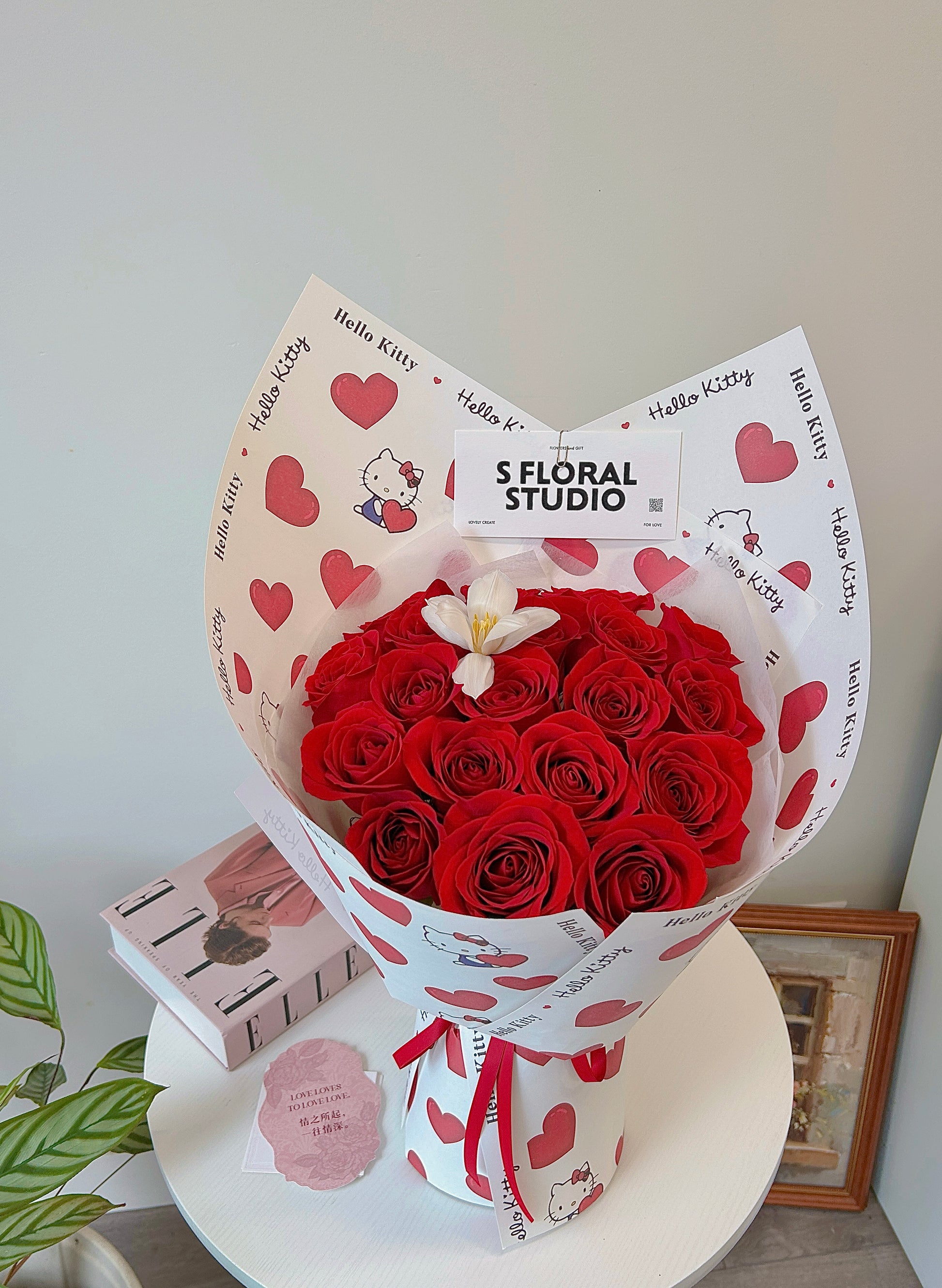 Hellokitty Red roses Bouquet
