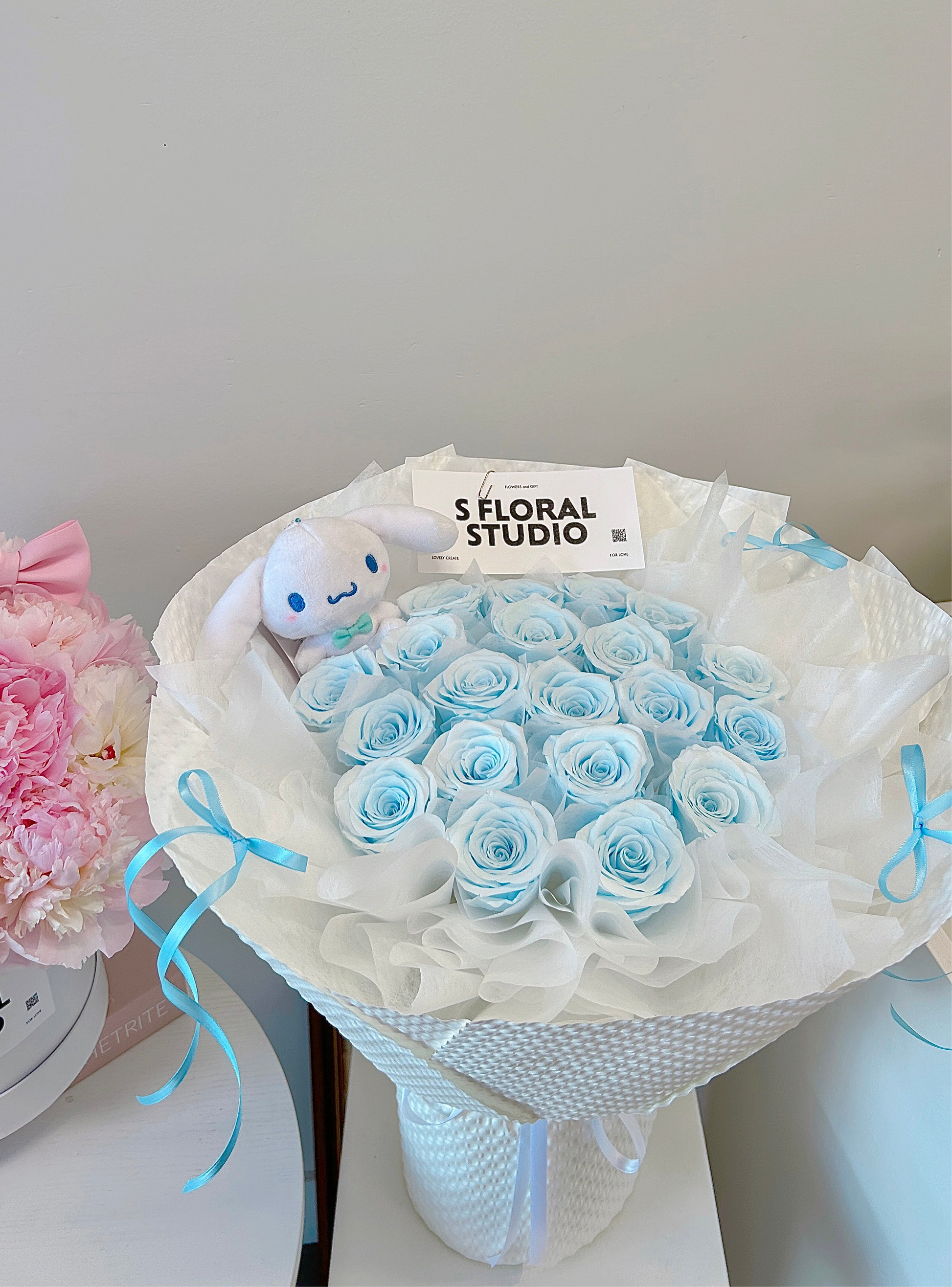 Preserved Roses Bouquet with Sanrio doll