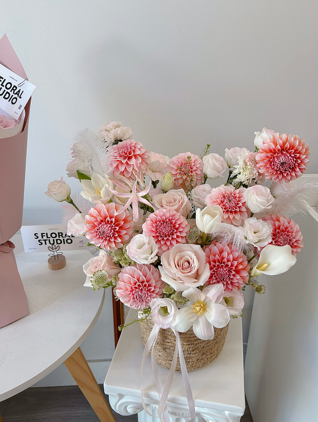Peach/pink Dahlia Basket
