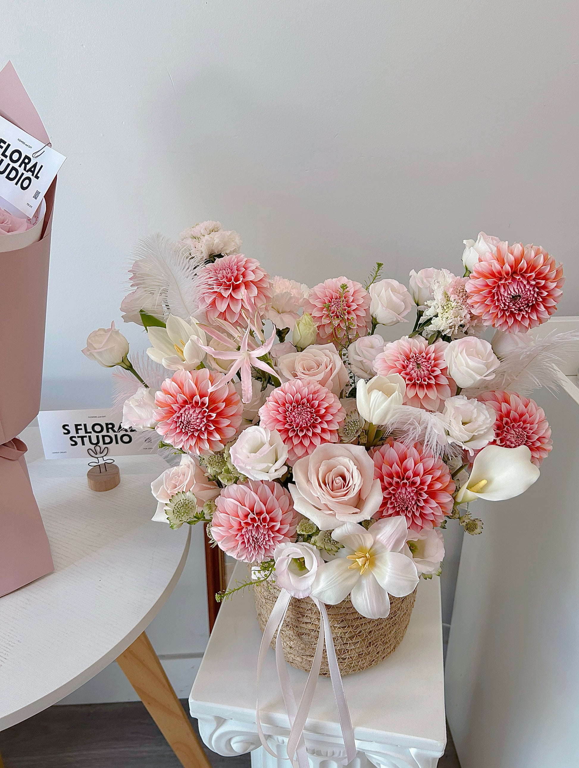 Peach/pink Dahlia Basket