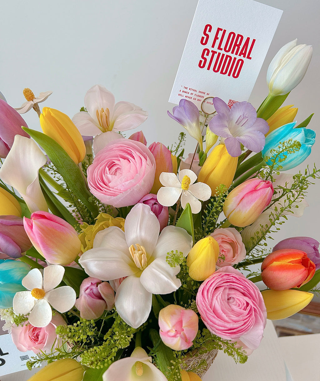 Spring flower Basket