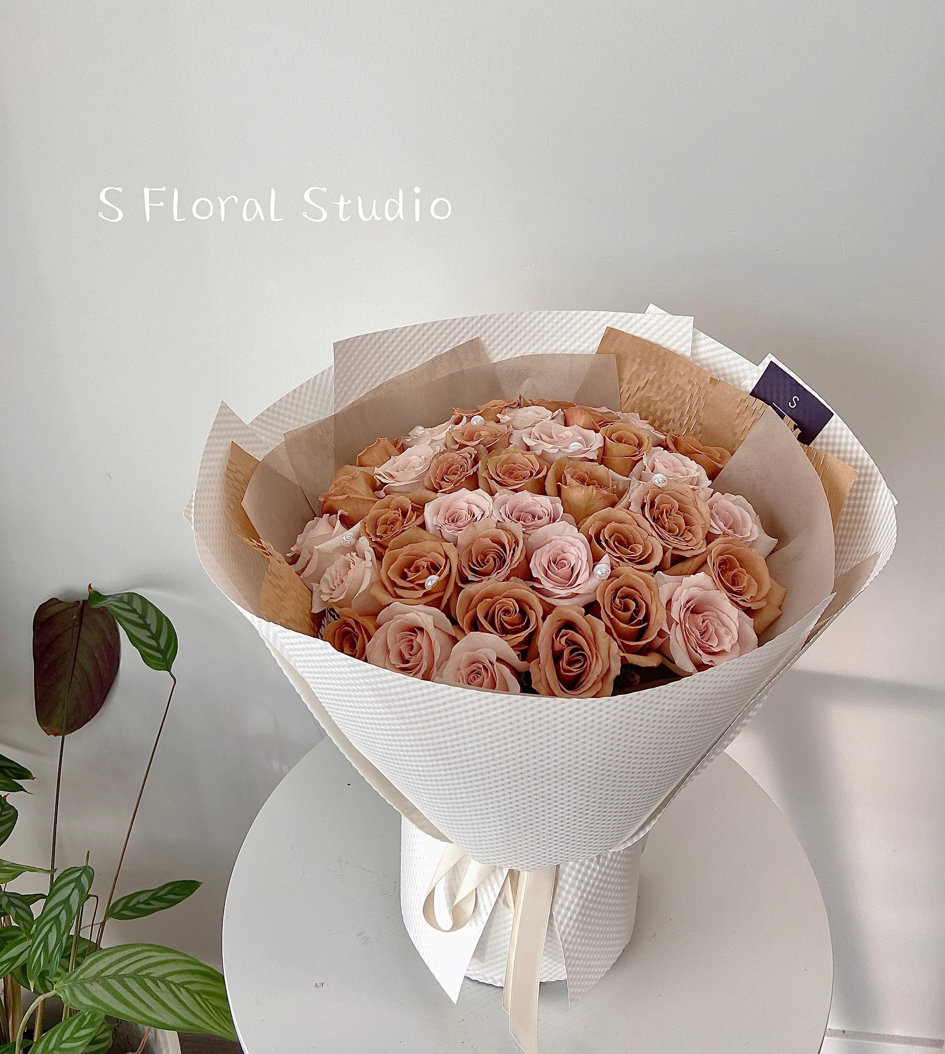 Maillard Style roses bouquet 33