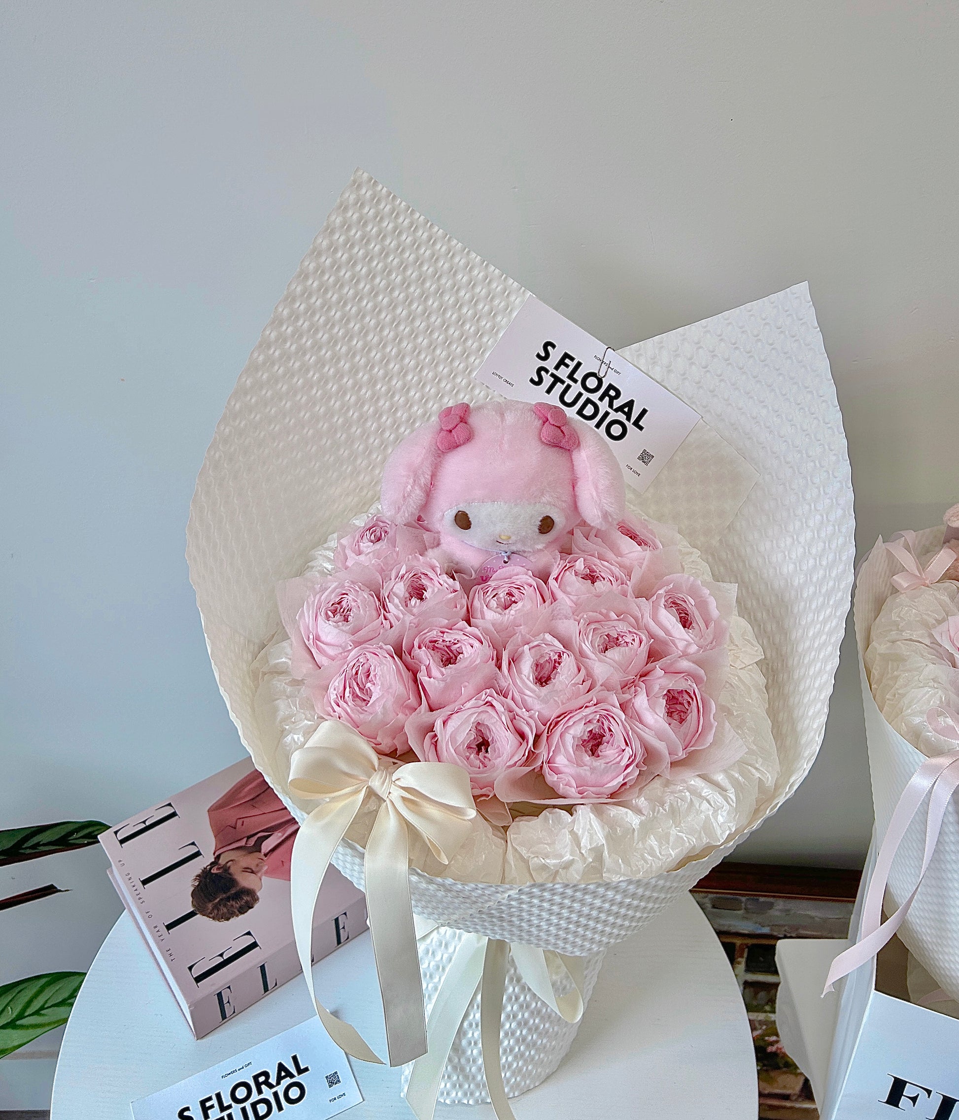 Preserved roses Bouquet with Sanrio doll