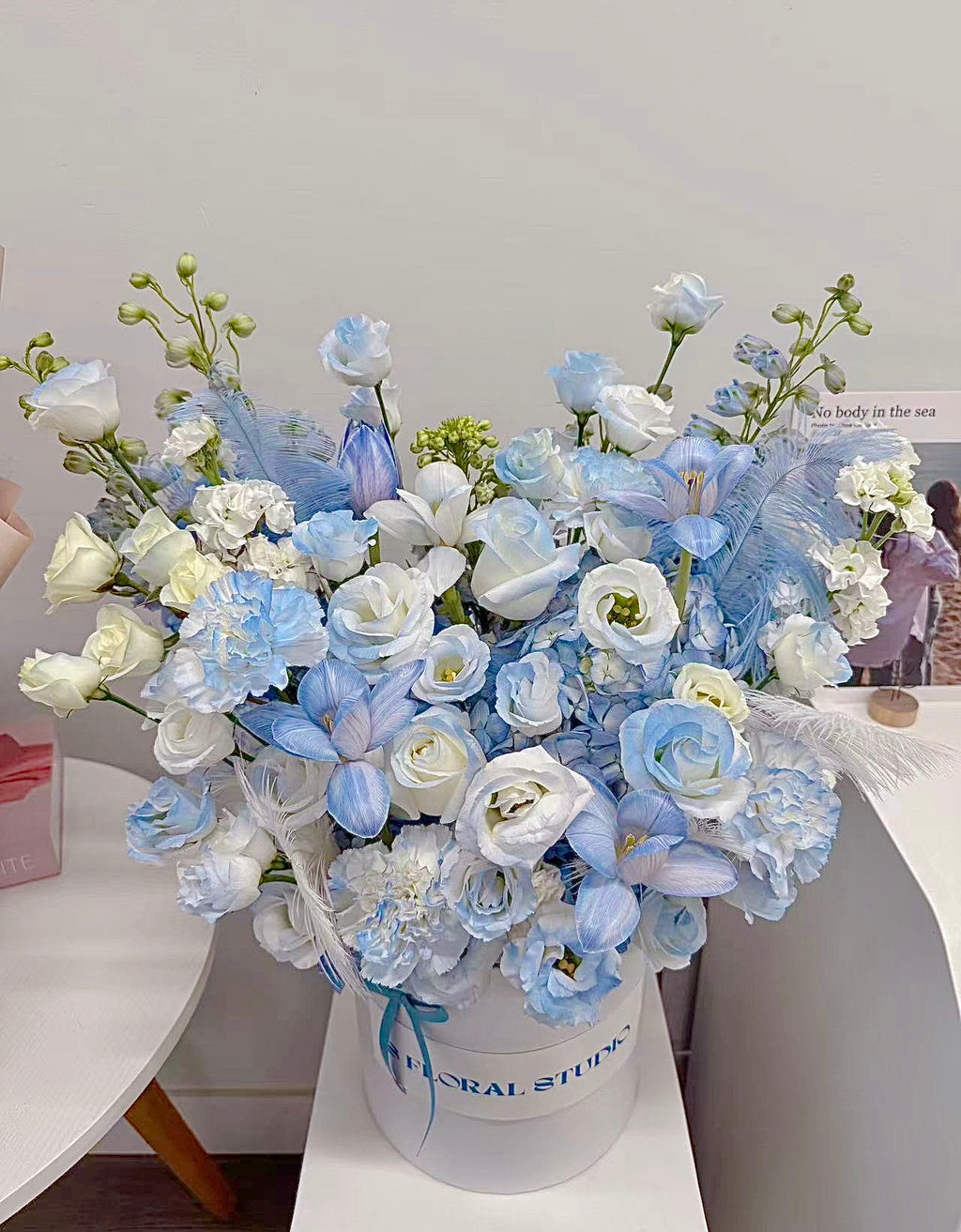 Assorted flower Box（blue/white）