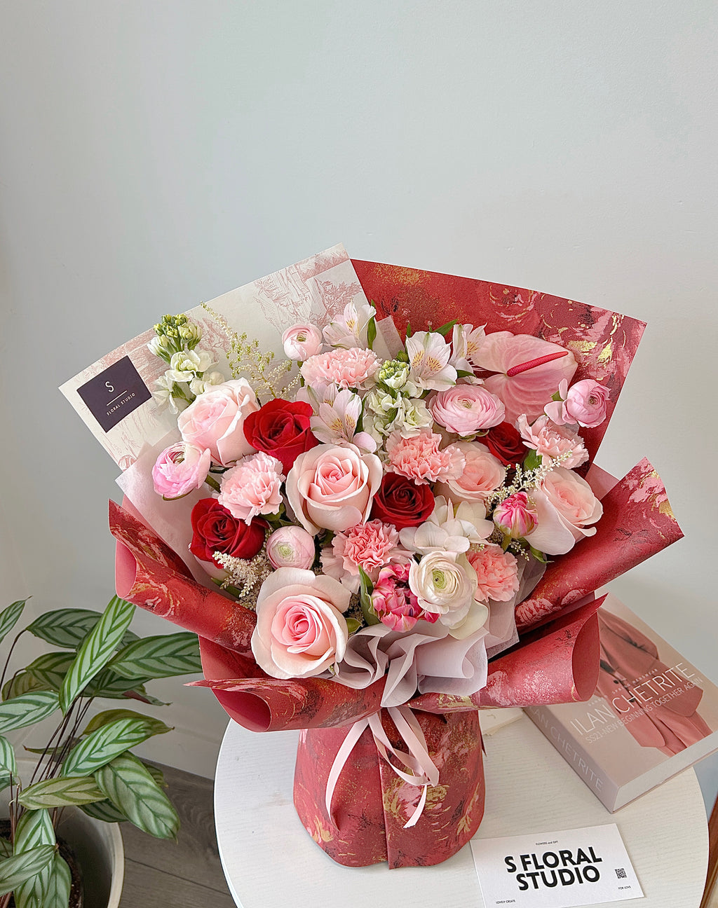 Assorted Flower Bouquet（pink/red）