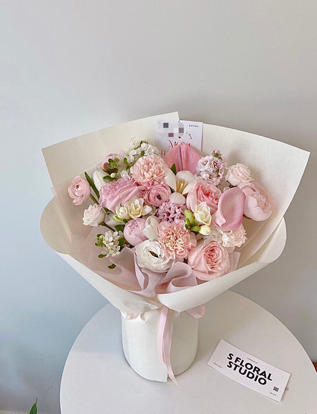 Assorted flower bouquet（pink/white）