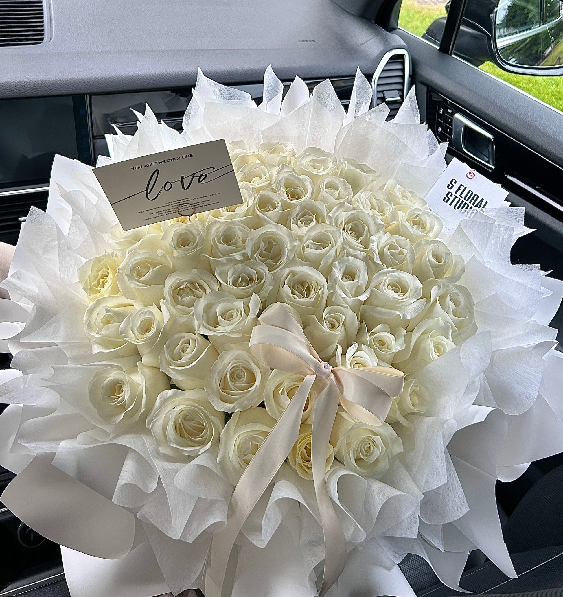 White roses Bouquet 52