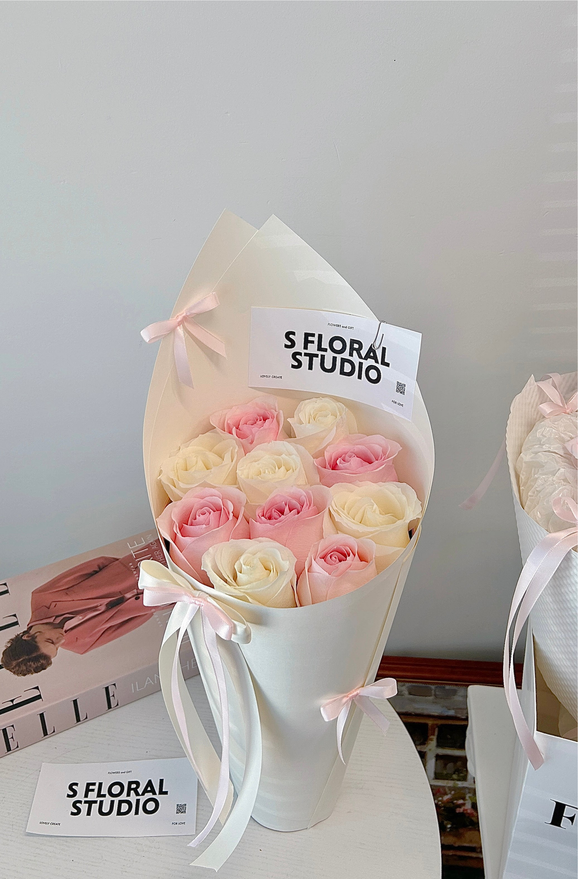 Mixed Roses Cone