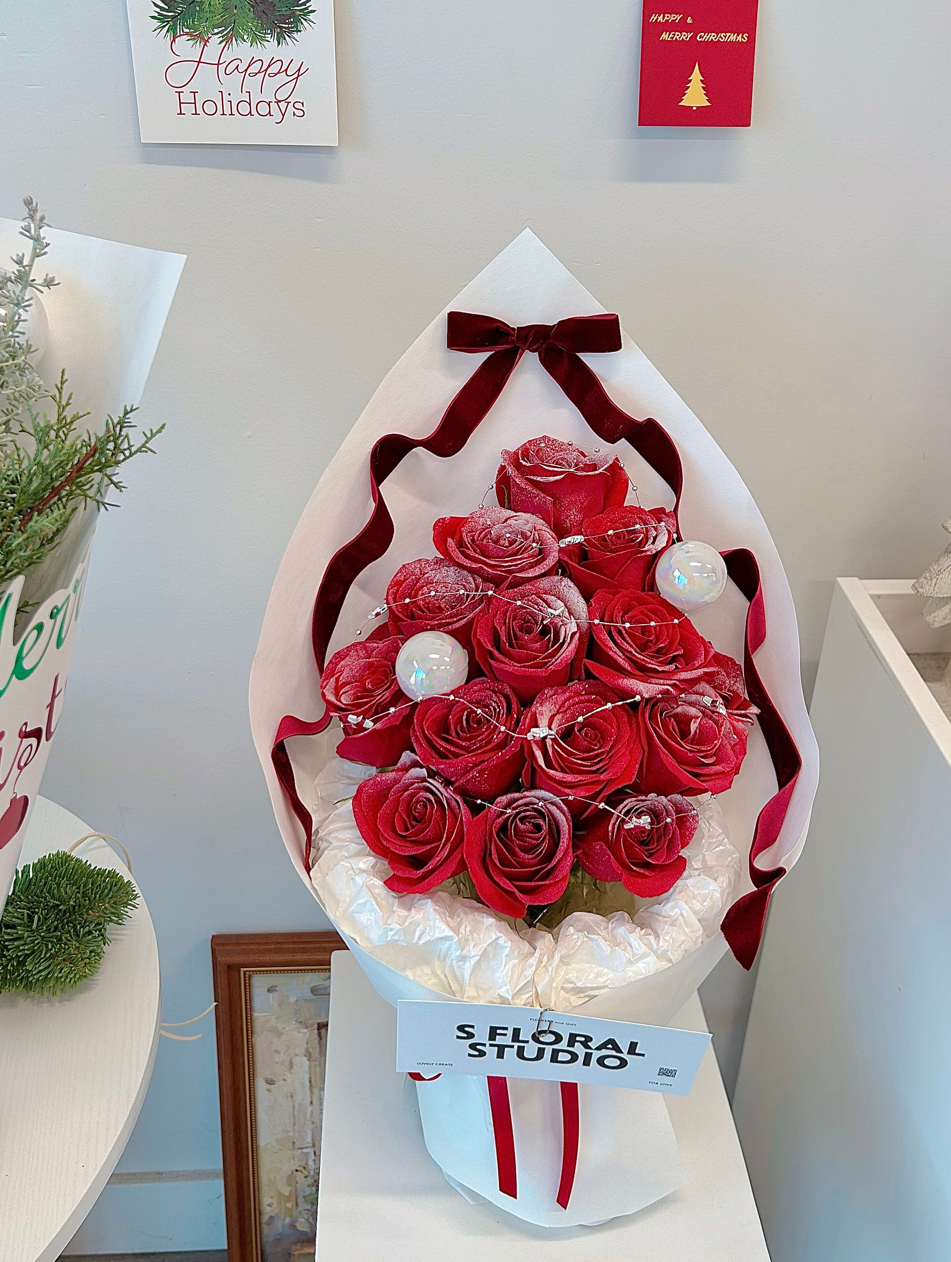 Roses Christmas Tree Bouquet