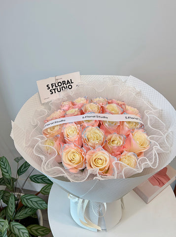 Sweet Aurora roses Bouquet