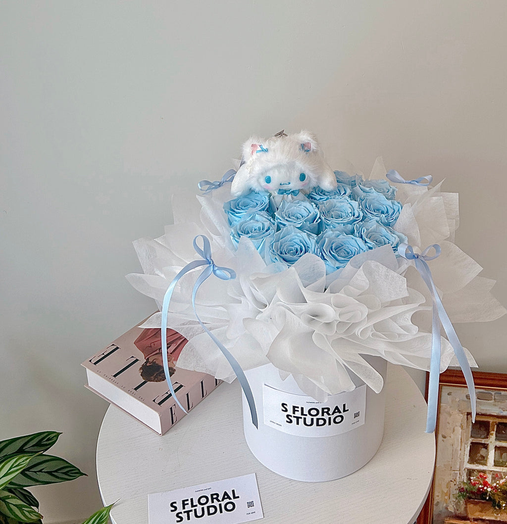 Preserved Sky blue Roses box with Sanrio toy