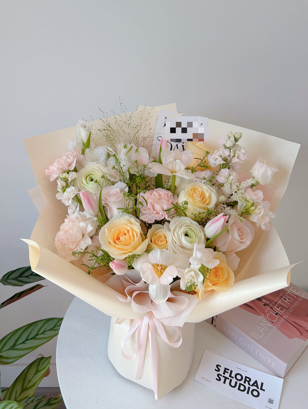 Assorted flower Bouquet（cream/pink）