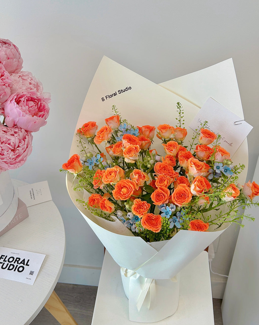 Spray Roses Bouquet（orange）