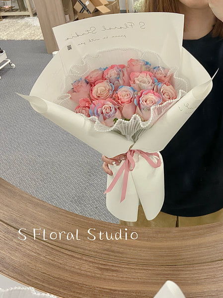 Holi Bi Pink/Blue Roses Bouquet